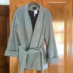 Gray wrap coat size L ( runs bigger then L)